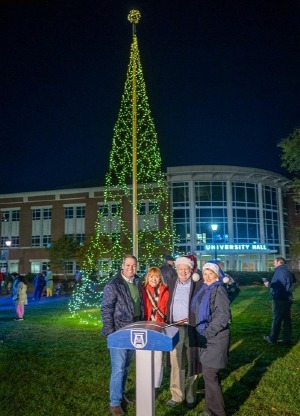 Dr. Russell and Karen Keen with President Brooks Keel and Dr. Tammie Schalue