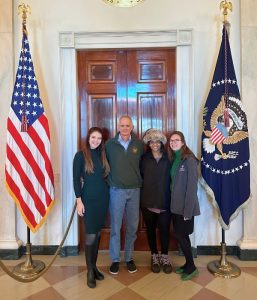 BSA members—Kendyl Pennington (Neuroscience, 1st on left) and Casey Cryan (Neuroscience, 1st on right)—during a White House visit while at the SFN meeting.